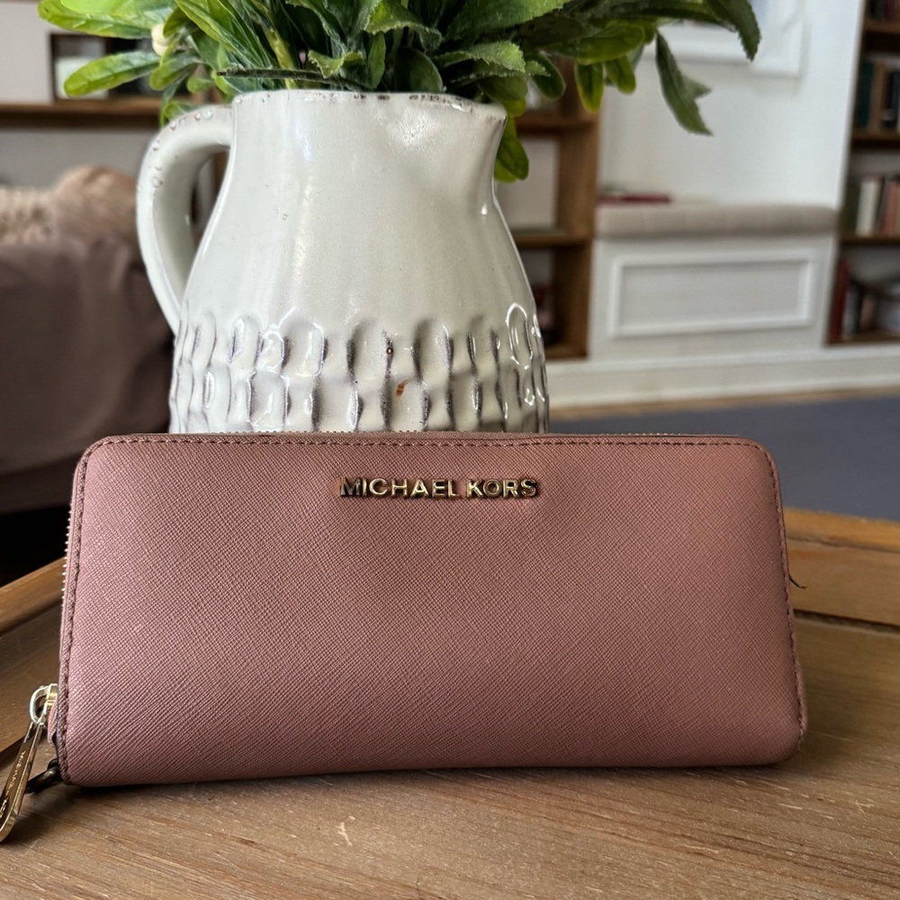 Michael Kors Dusty Rose Wallet